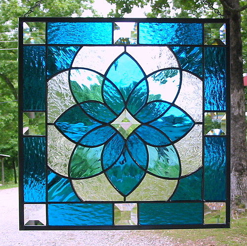 create stained glass pattern online